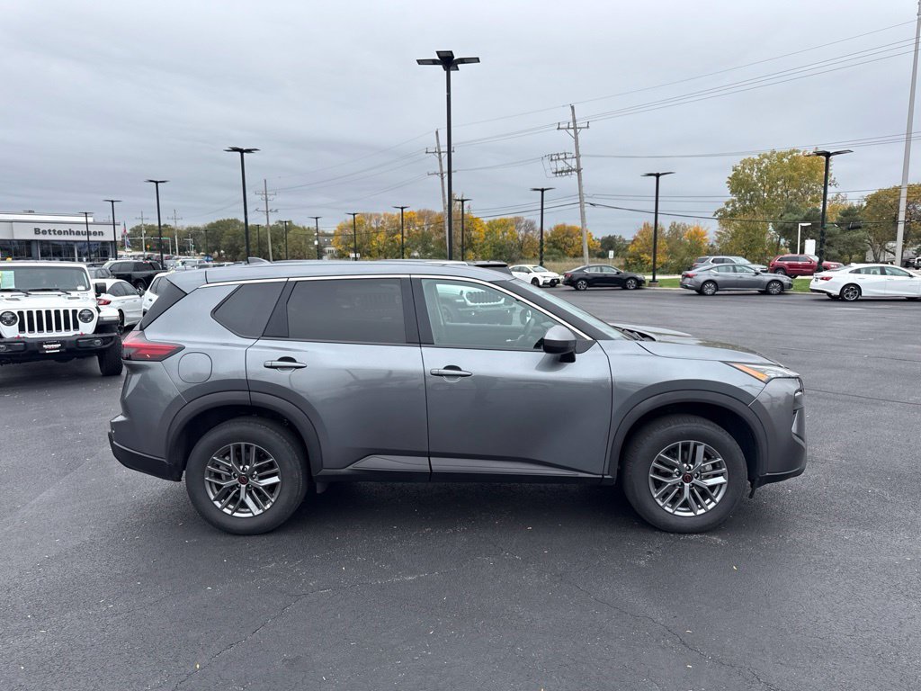 Used 2026 Gray Nissan SV image 5