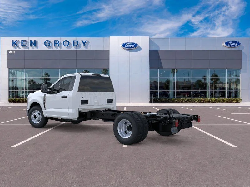 New 2026 Oxford White Ford XL image 17