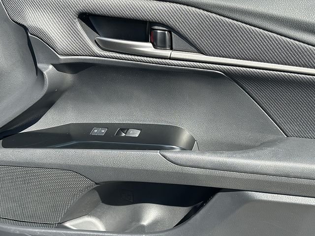 Certified Used 2025  Toyota SE image 12