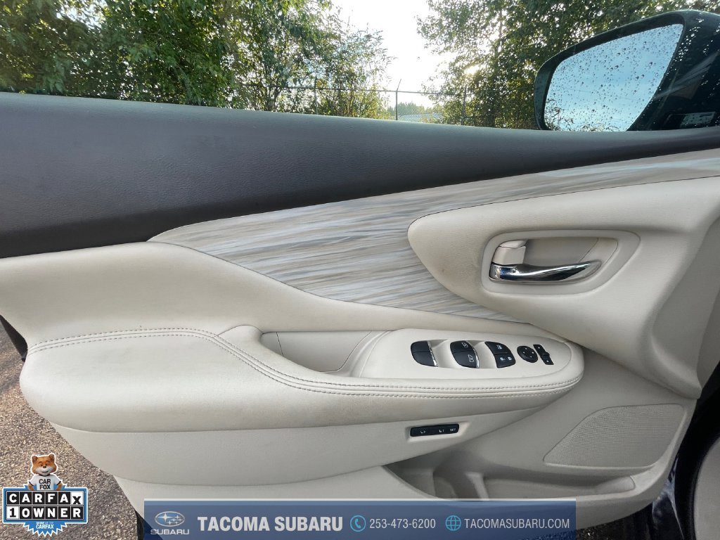 Used 2017 Black Nissan Platinum image 11