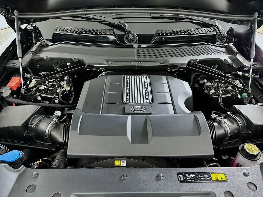 New 2026 Santorini Black Land Rover V8 image 30