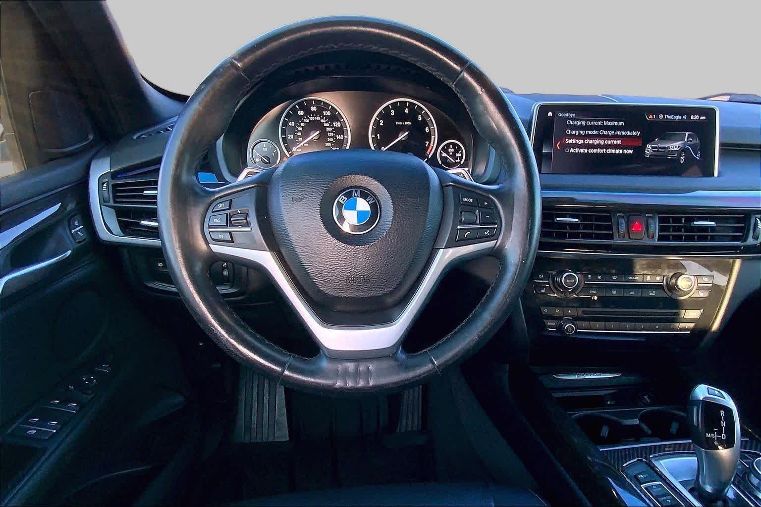Used 2018 Alpine White BMW xDrive40e iPerformance image 5