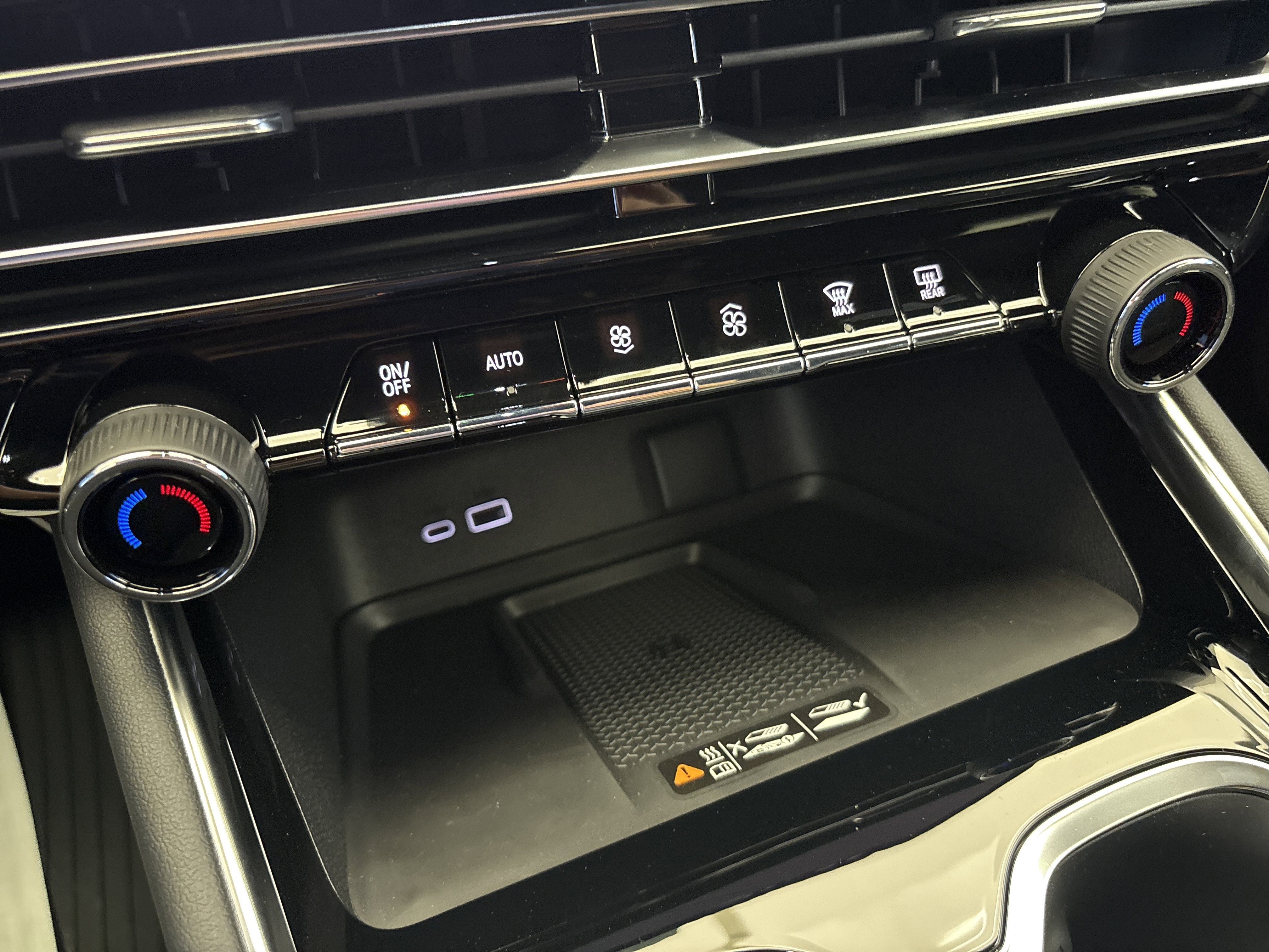 New 2026 Mosaic Black Metallic Chevrolet LT image 21