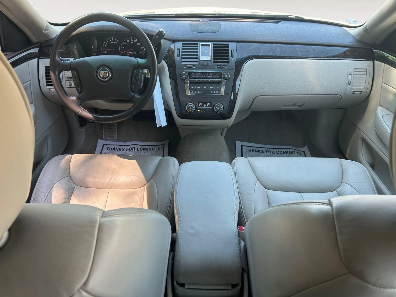 Used 2010 Vanilla Latte Cadillac w/1SA image 10