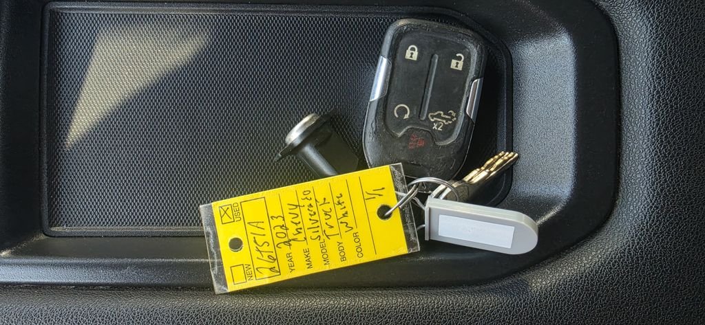 Used 2023 Summit White Chevrolet LT image 28