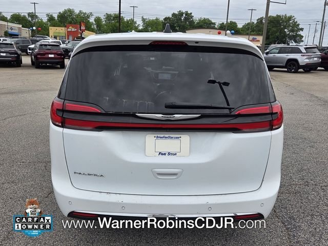 Used 2023 White Chrysler Touring L image 12