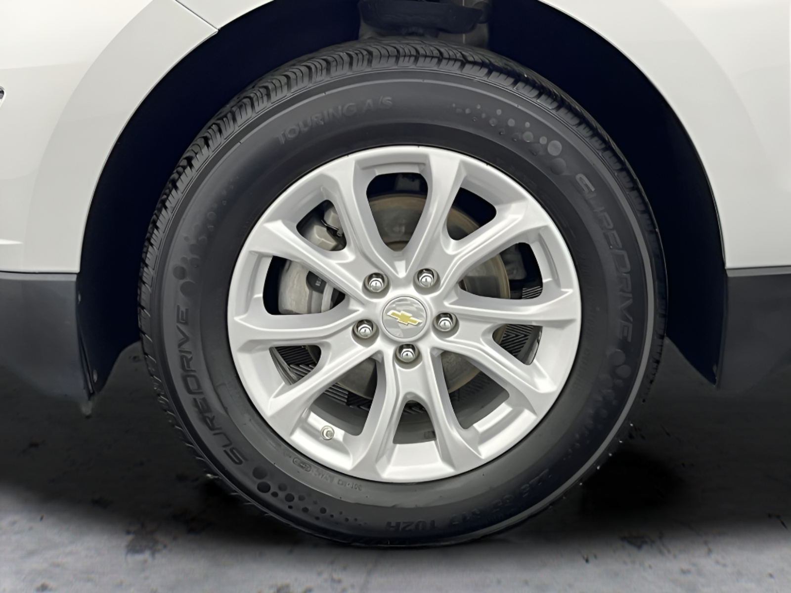 Used 2021 Silver Ice Metallic Chevrolet LT image 25