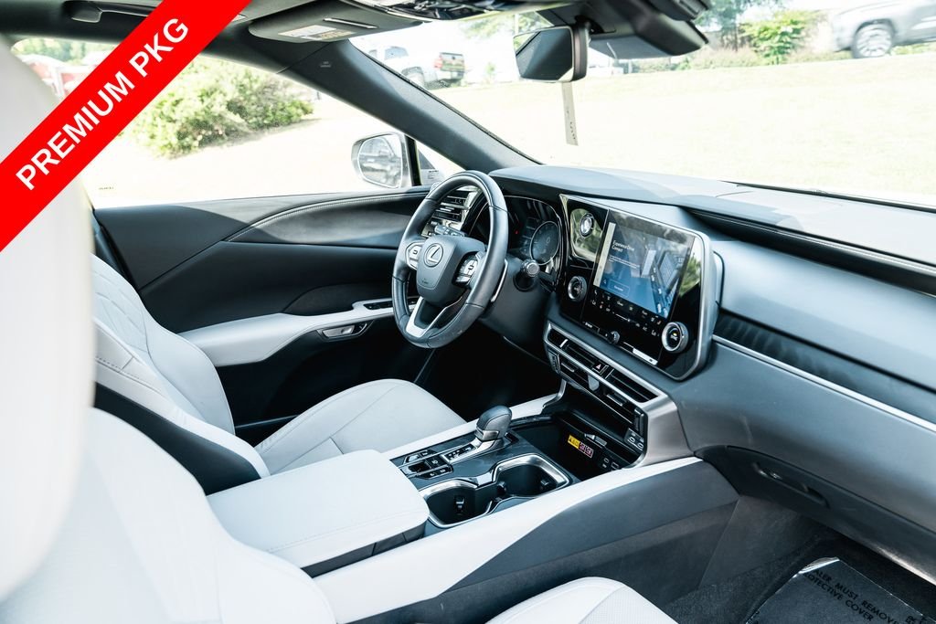 Used 2024 White Pearl Lexus 350 Premium image 11