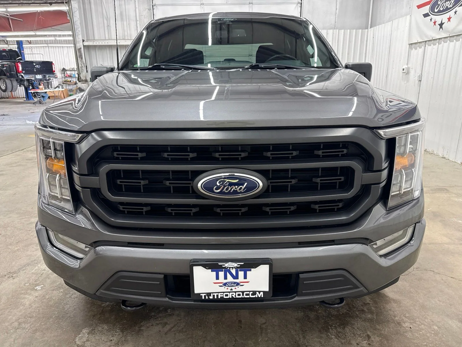 Used 2022 Gray Metallic Ford XLT image 3