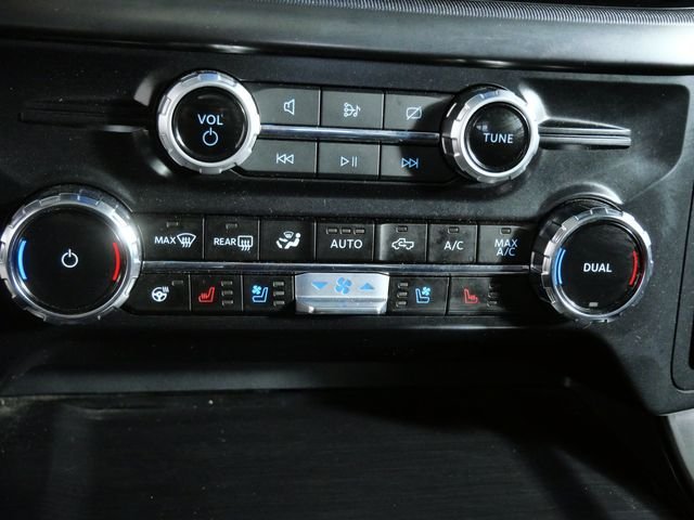 Used 2024 Silver Ford Lariat image 23