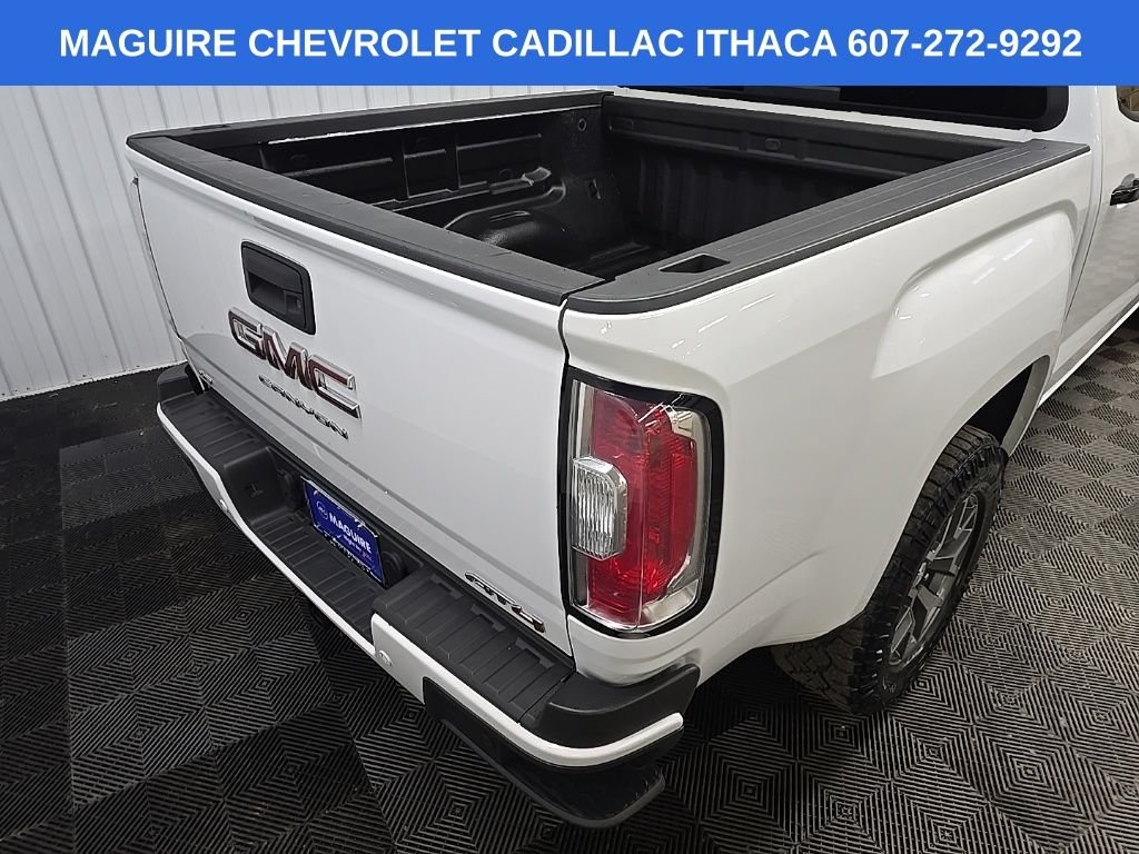 Used 2022 White GMC AT4 w/Leather image 11