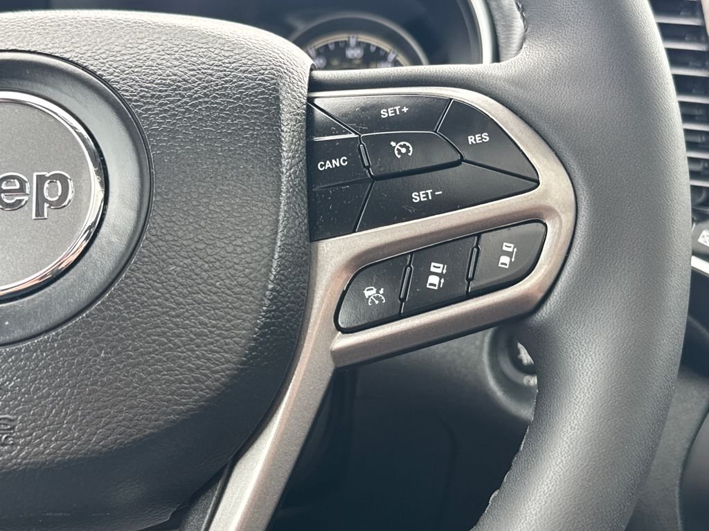Used 2022 Black Jeep Limited image 19
