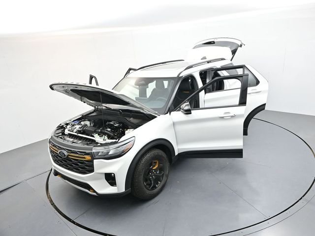 New 2026 Star White Metallic Tri-Coat Ford Tremor® image 53