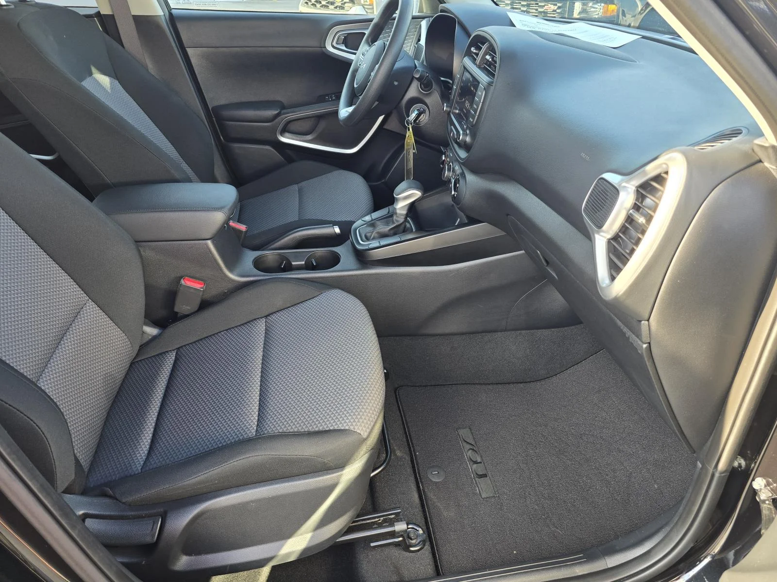 Used 2024 Black Kia LX image 21