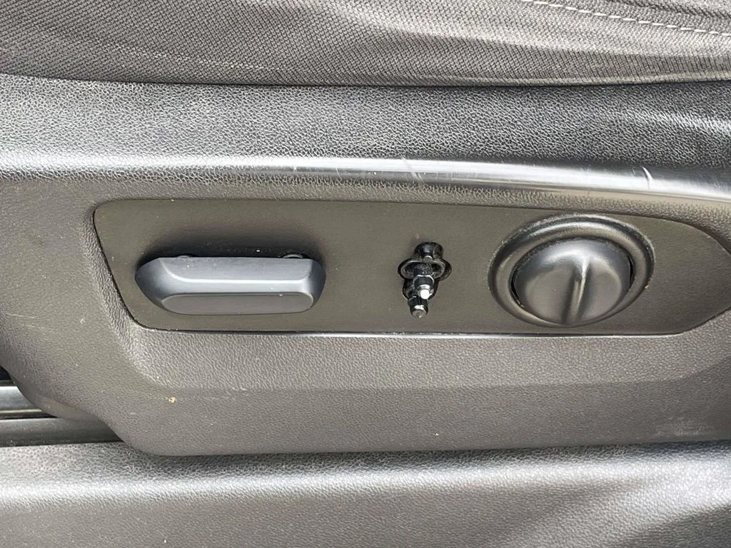 Certified Used 2022 Silver Chevrolet Custom image 14