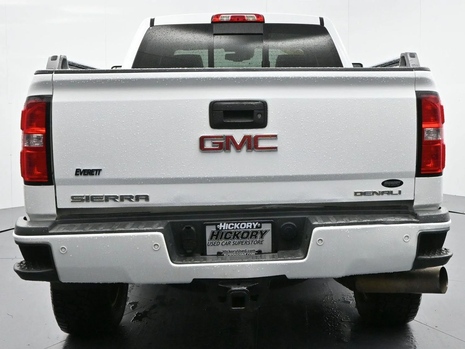 Used 2019 Summit White GMC Denali image 6