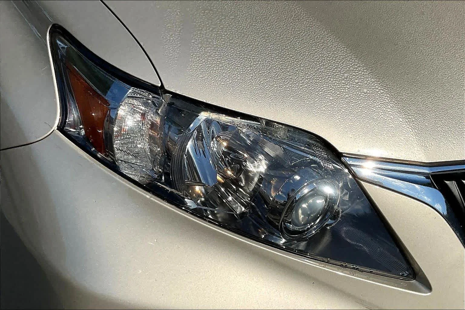 Used 2012 Satin Cashmere Metallic Lexus  image 27