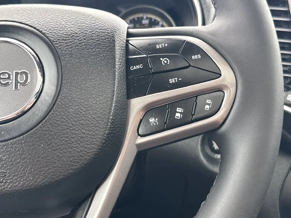 Used 2022 Black Jeep Limited image 19