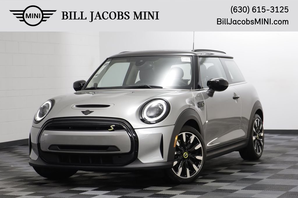 2024 MINI Hardtop Cooper SE's photo