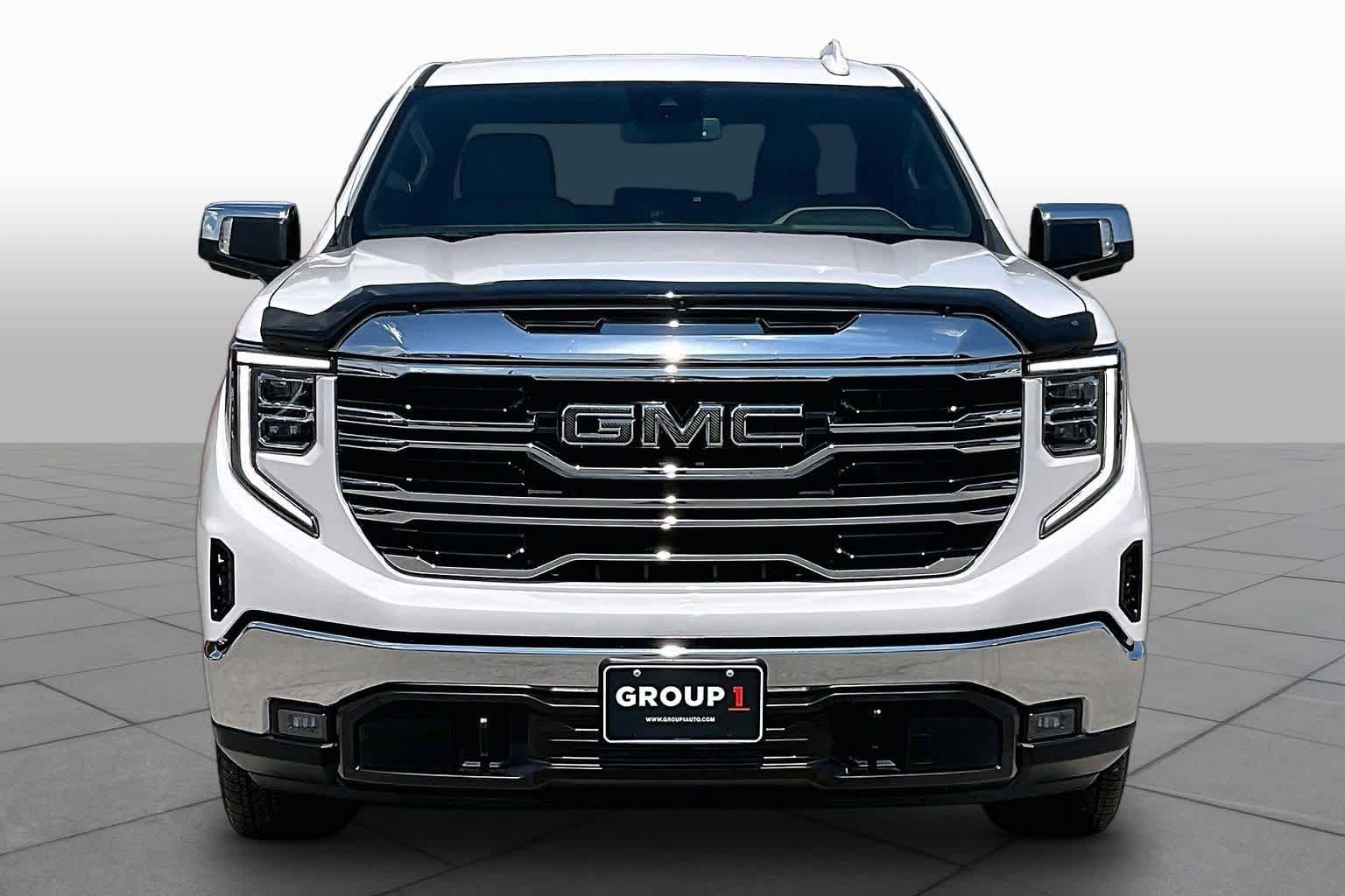 Used 2024 White Frost Tricoat GMC SLT image 4