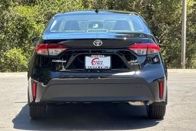 New 2026 Midnight Black Metallic Toyota  XLE image 5