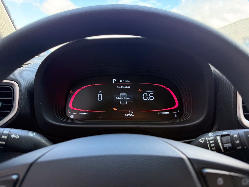 Used 2025 Black Hyundai SE image 10