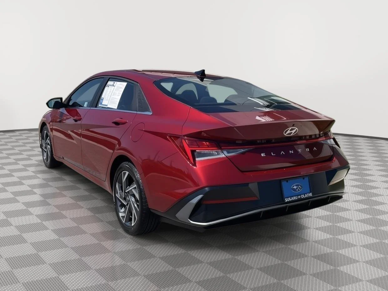 Used 2024 Ultimate Red Hyundai SEL image 11