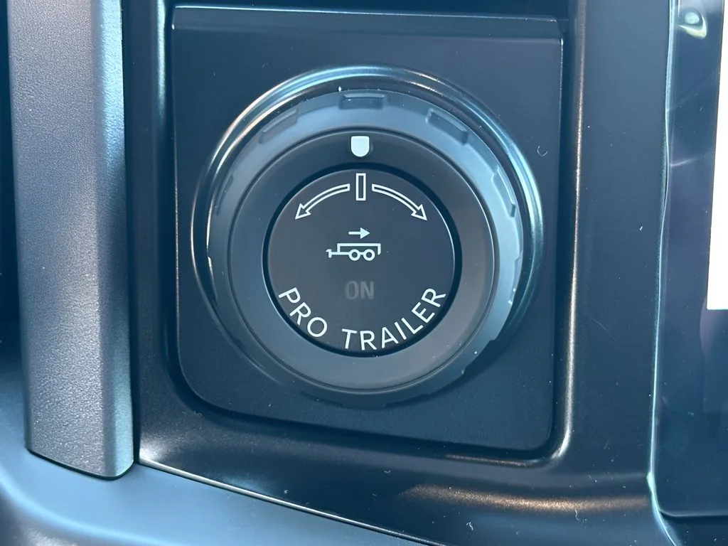 New 2026 Avalanche Ford XLT image 24