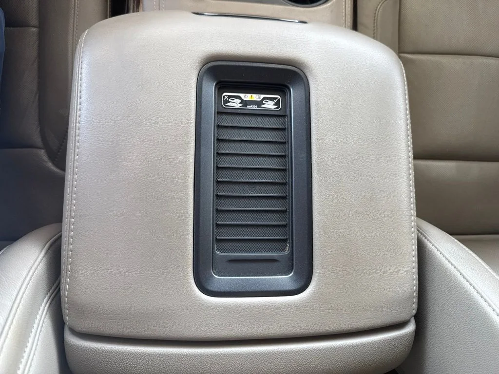 Used 2016 White GMC SLT image 20