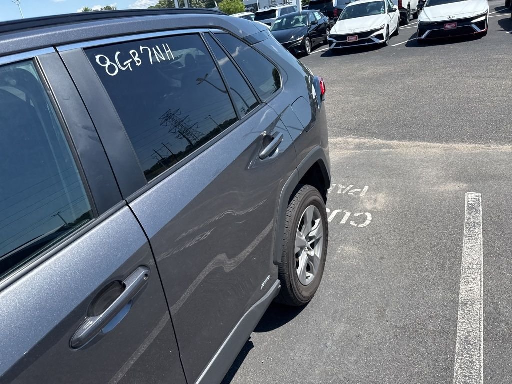 Used 2025 Gray Toyota XLE image 4