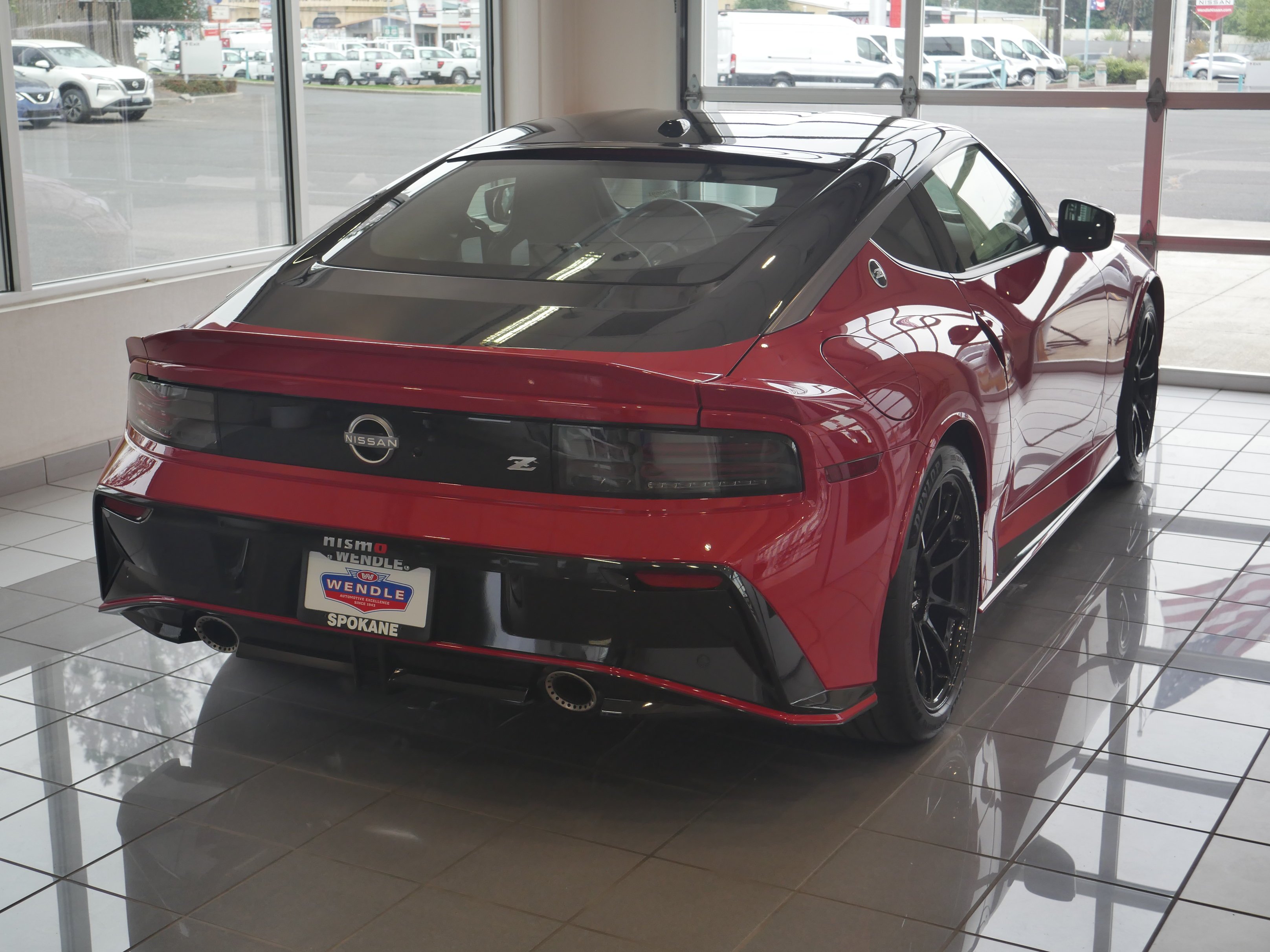 New 2027 Solid Red / Super Black Two-tone Nissan NISMO® image 25