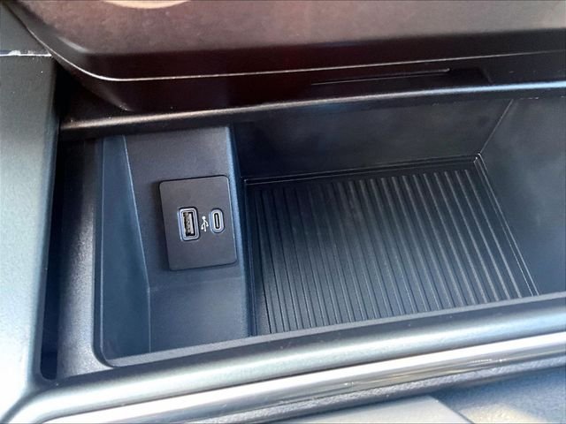 Used 2022 Silver Ford XLT image 27