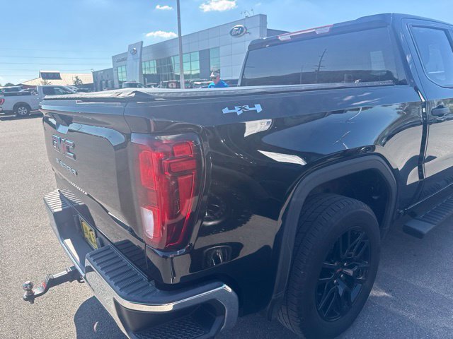 Used 2020 Black GMC Base image 8
