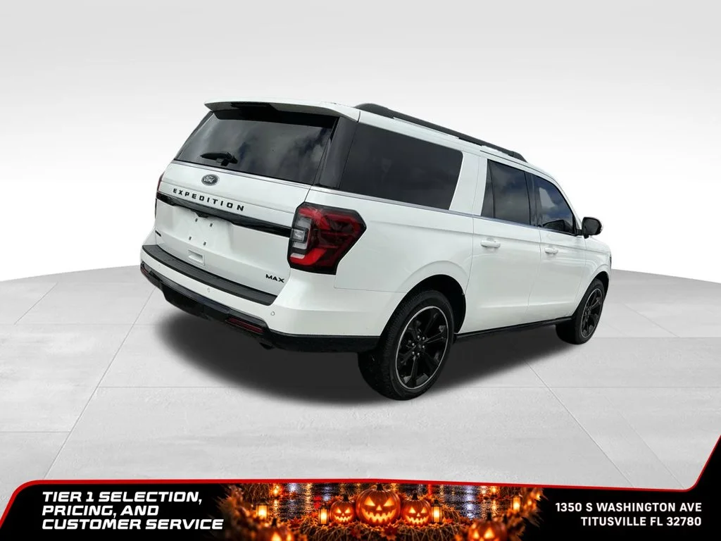 Used 2023 White Ford Limited image 7
