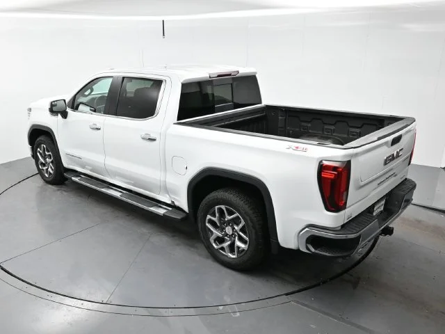 Used 2023 SUMMIT WHITE GMC SLT image 35