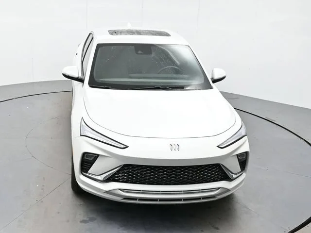 Used 2024 White Frost Tricoat Buick Avenir image 34
