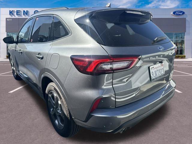 Used 2023 Gray Ford ST-Line image 5
