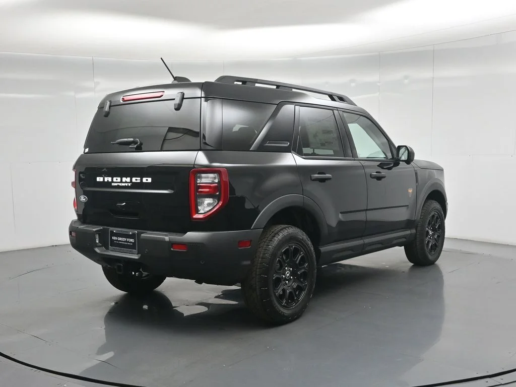 New 2026 Shadow Black Ford Badlands image 23