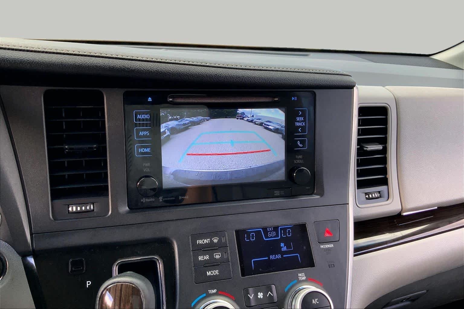 Used 2017 Predawn Gray Mica Toyota XLE Premium image 29