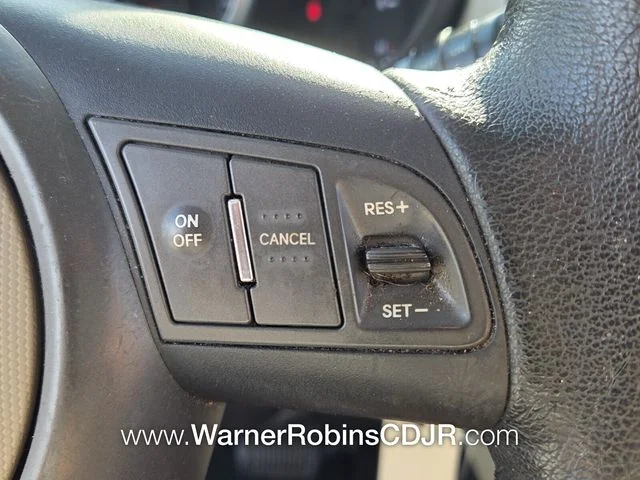 Used 2012 Silver Kia Exclaim image 31