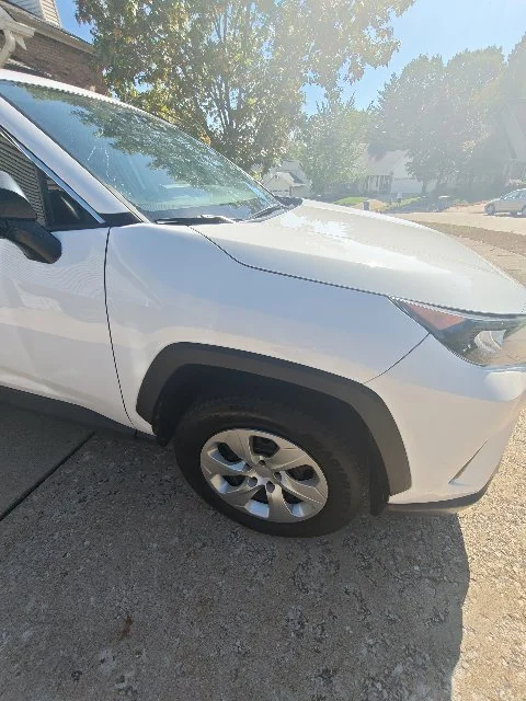 Used 2021 White Toyota LE image 14