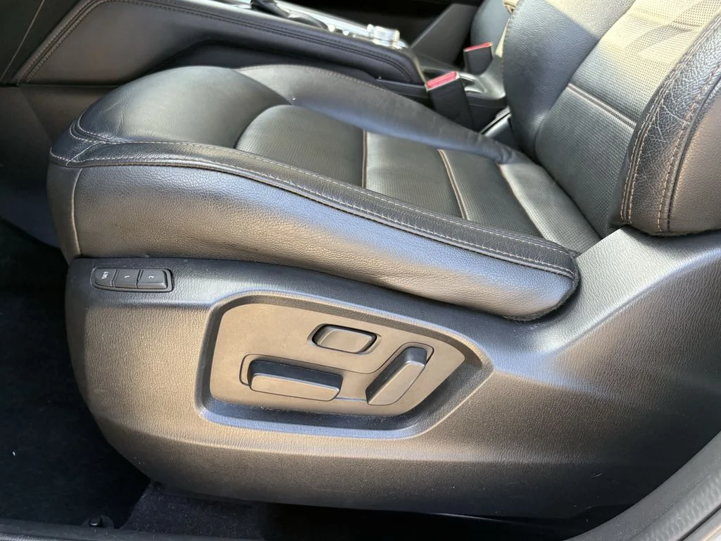 Used 2021 Snowflake White Pearl Mica Mazda Grand Touring image 13