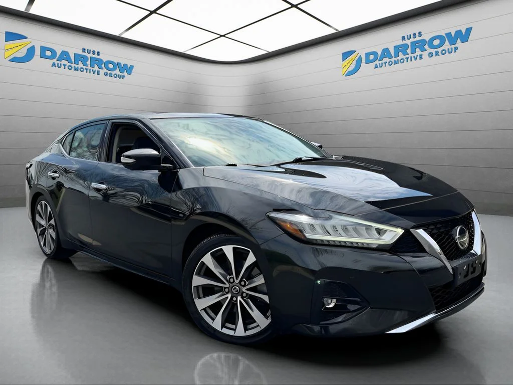 Used 2021 Black Nissan Platinum image 7