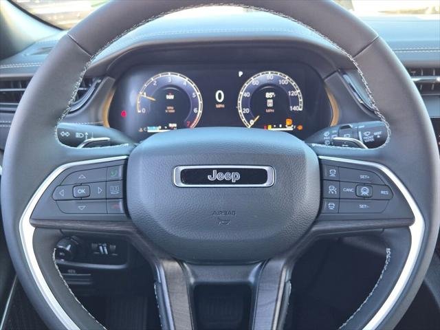 New 2026 Diamond Black Crystal Pearlcoat Jeep Limited image 62
