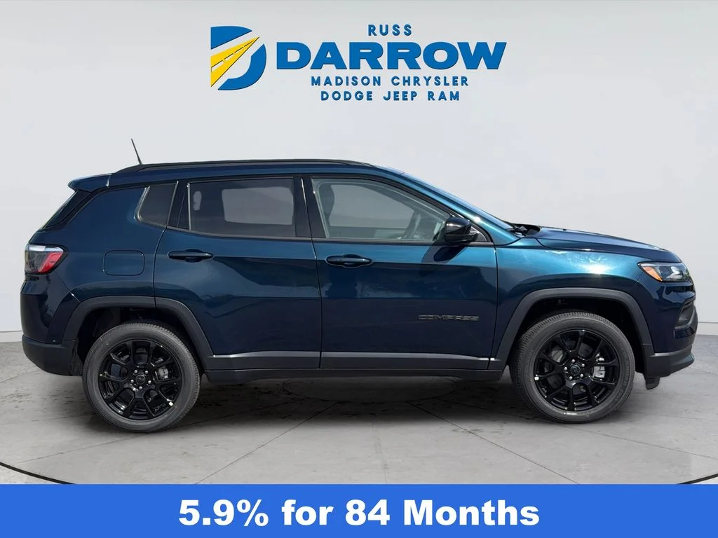 New 2026 Fathom Blue Pearl-Coat Exterior Paint Jeep Latitude image 6
