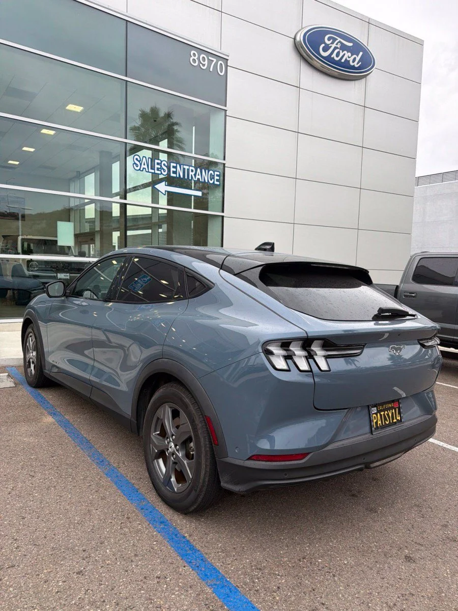 Certified Used 2023 Vapor Blue Metallic Ford Select image 3