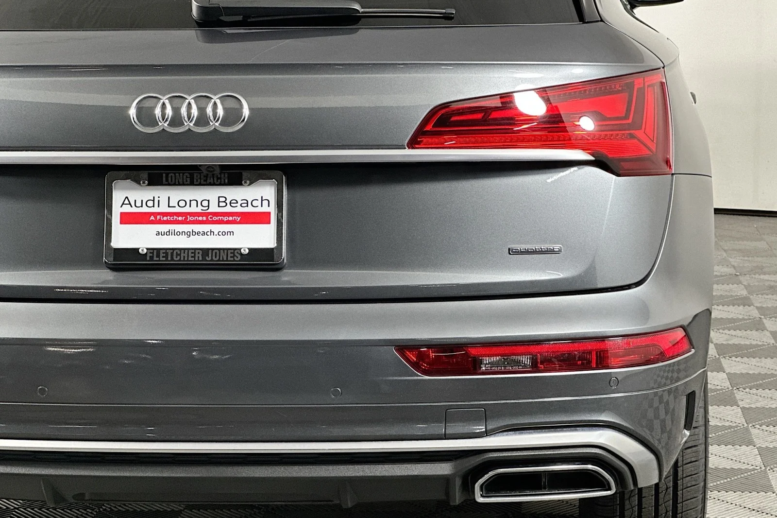 Used 2023 Daytona Gray Pearl Effect Audi S line Premium image 16