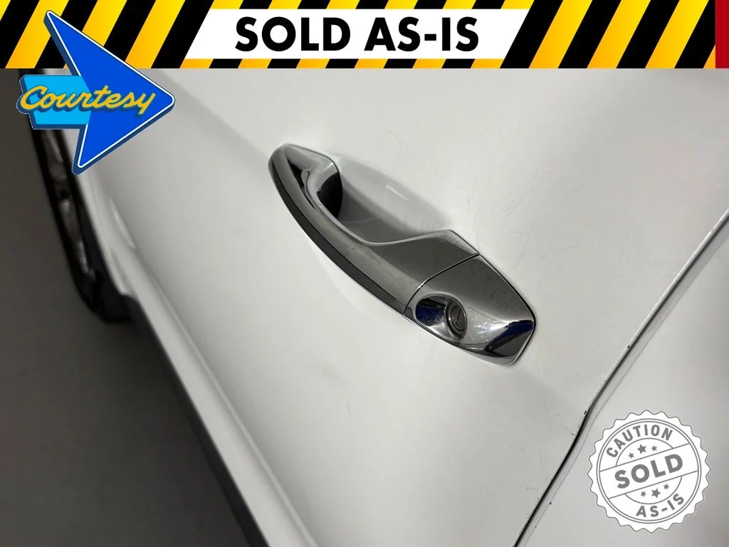 Used 2013 White Hyundai Base image 12