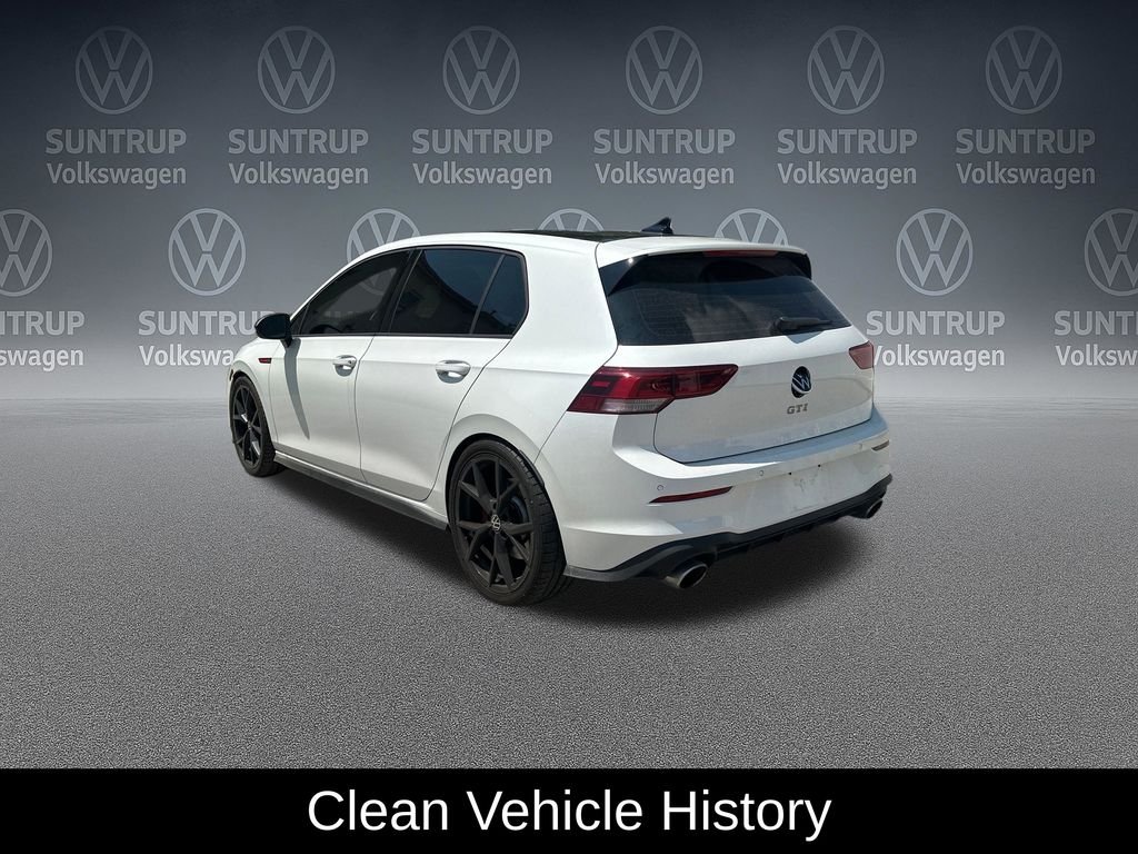 Used 2024 White Volkswagen SE image 3