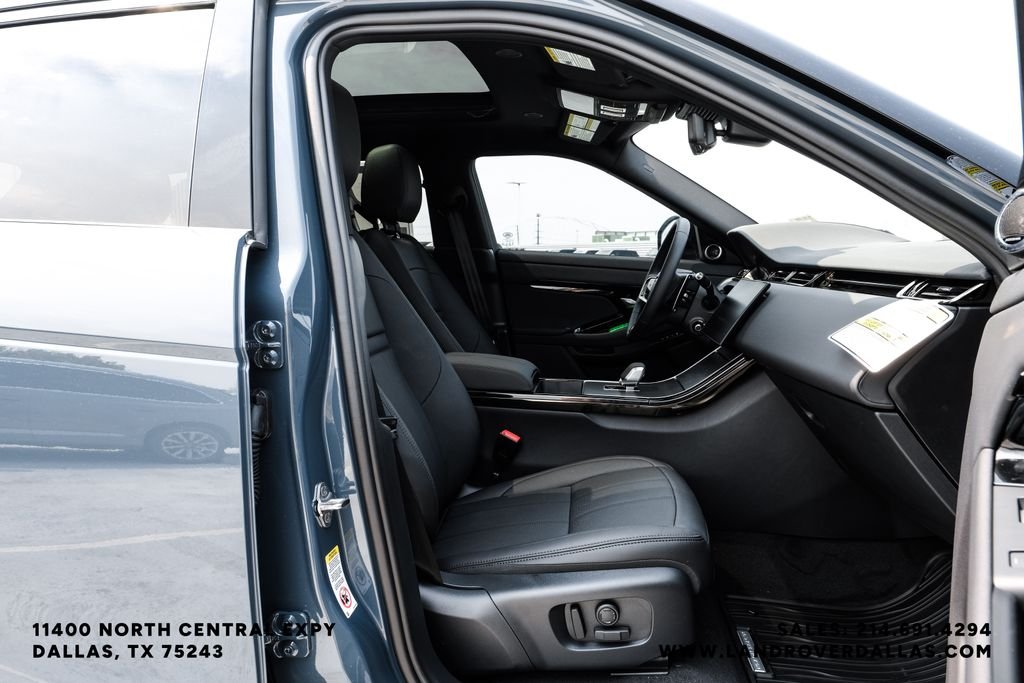 New 2026 Tribeca Blue Metallic Land Rover S image 32